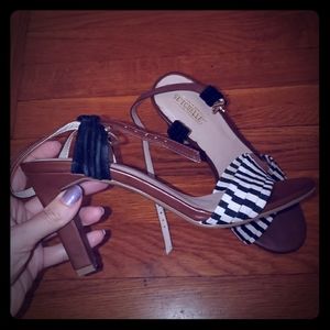 Seychelles leather sandals with black&white straps